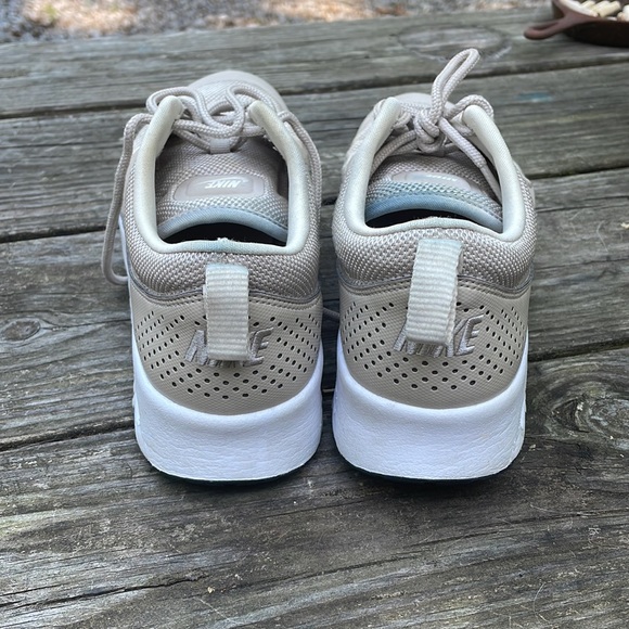 Nike Womens rose gold/champagne athletic shoe - Picture 2 of 7